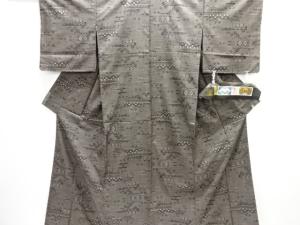 未使用品　仕立て上がり　更紗模様織り出し本場泥大島紬着物(5マルキ)